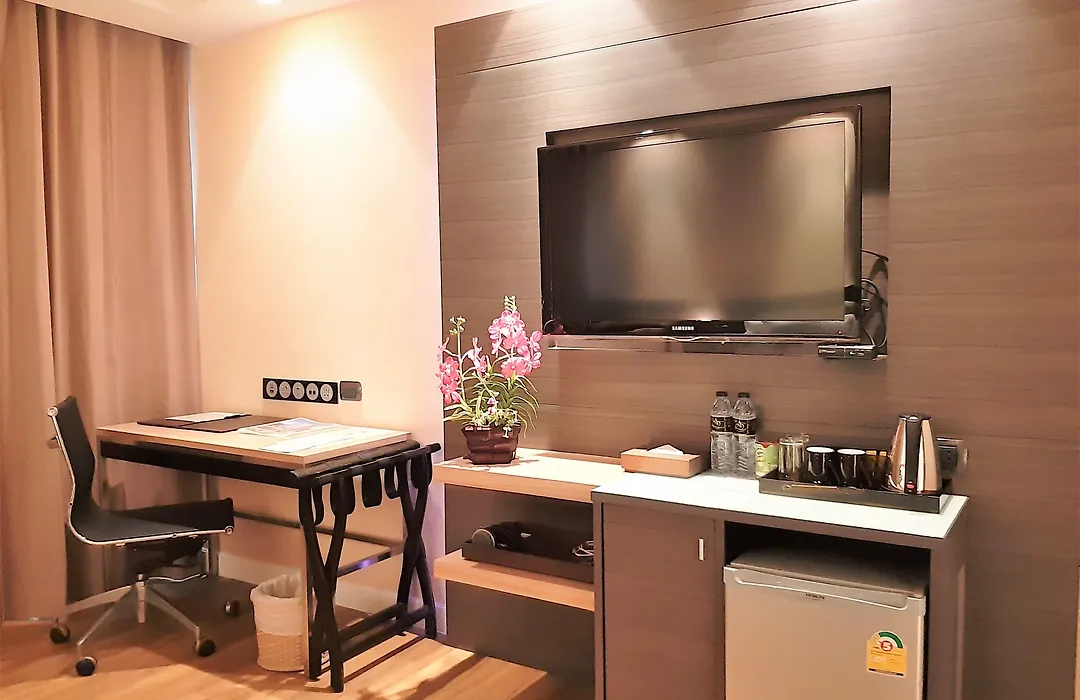 Amora Neoluxe Suites Hotel-1